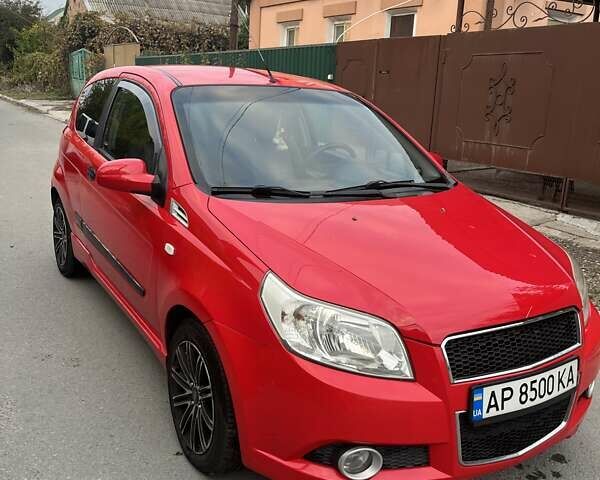 Червоний Шевроле Авео, об'ємом двигуна 1.5 л та пробігом 207 тис. км за 4100 $, фото 1 на Automoto.ua
