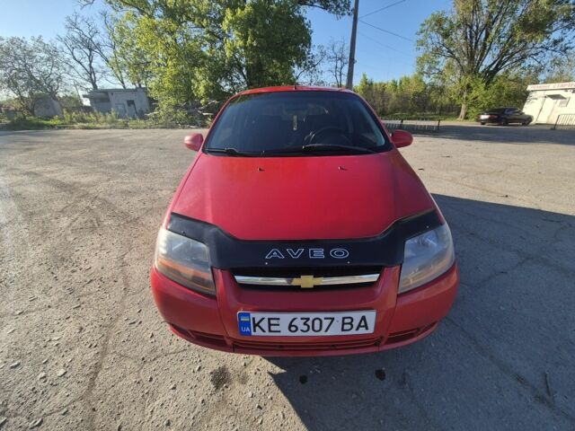 Красный Шевроле Авео, объемом двигателя 1.5 л и пробегом 240 тыс. км за 3500 $, фото 1 на Automoto.ua
