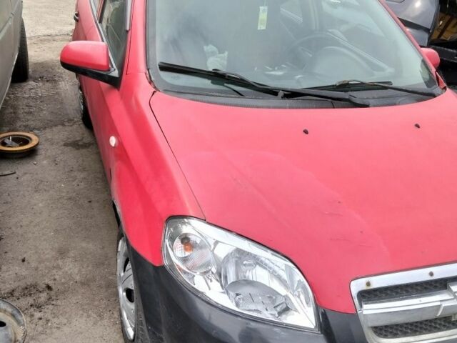 Червоний Шевроле Авео, об'ємом двигуна 1 л та пробігом 280 тис. км за 1900 $, фото 1 на Automoto.ua