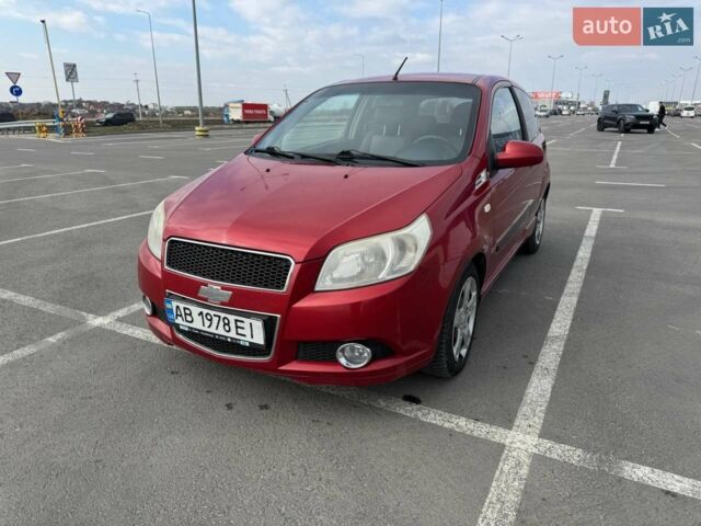 Червоний Шевроле Авео, об'ємом двигуна 1.5 л та пробігом 160 тис. км за 4800 $, фото 1 на Automoto.ua
