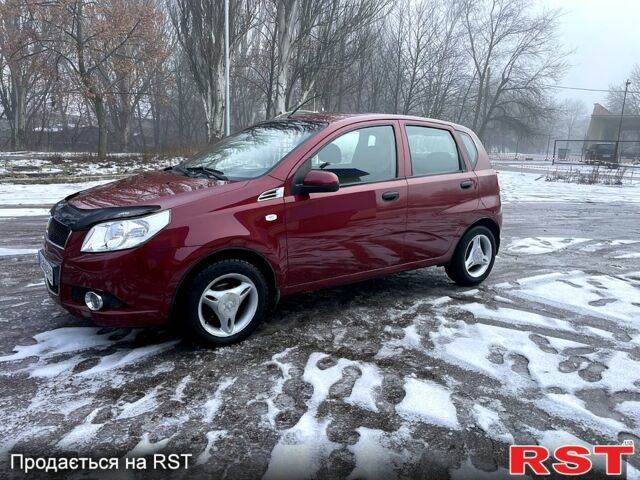 Красный Шевроле Авео, объемом двигателя 1.5 л и пробегом 13500 тыс. км за 4600 $, фото 1 на Automoto.ua