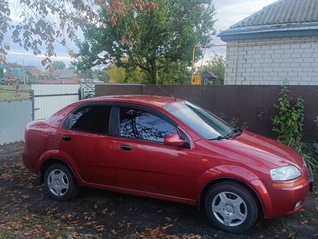 Красный Шевроле Авео, объемом двигателя 1.5 л и пробегом 290 тыс. км за 2400 $, фото 1 на Automoto.ua