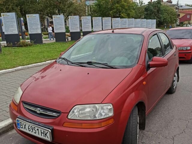 Красный Шевроле Авео, объемом двигателя 1.5 л и пробегом 233 тыс. км за 2800 $, фото 1 на Automoto.ua