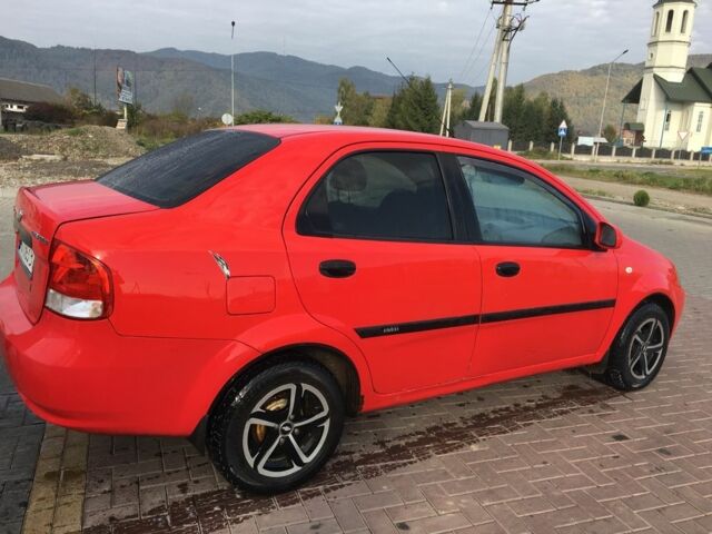 Червоний Шевроле Авео, об'ємом двигуна 15 л та пробігом 170 тис. км за 3200 $, фото 1 на Automoto.ua