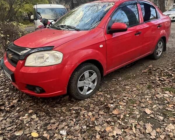Червоний Шевроле Авео, об'ємом двигуна 1.5 л та пробігом 184 тис. км за 3000 $, фото 1 на Automoto.ua