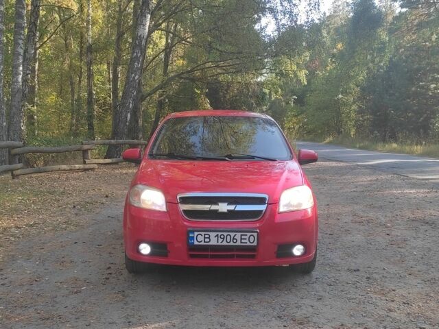 Красный Шевроле Авео, объемом двигателя 1.5 л и пробегом 241 тыс. км за 3300 $, фото 1 на Automoto.ua