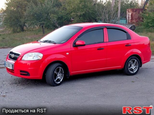 Красный Шевроле Авео, объемом двигателя 1.5 л и пробегом 151 тыс. км за 4100 $, фото 1 на Automoto.ua