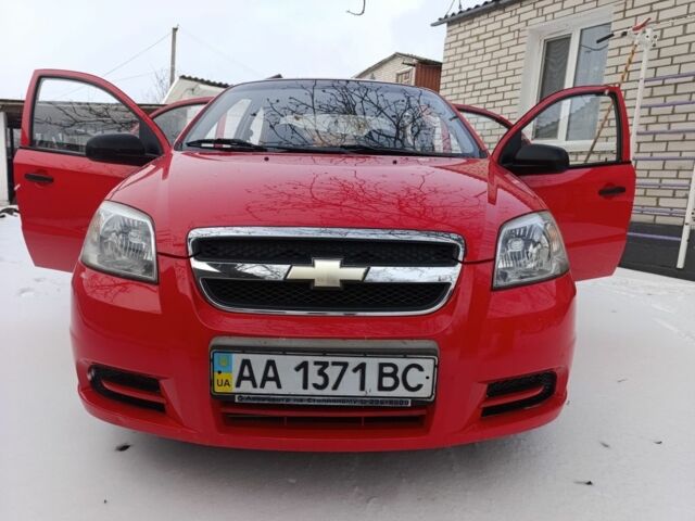 Красный Шевроле Авео, объемом двигателя 1.5 л и пробегом 113 тыс. км за 3700 $, фото 1 на Automoto.ua