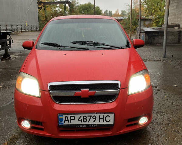 Червоний Шевроле Авео, об'ємом двигуна 1.5 л та пробігом 304 тис. км за 4000 $, фото 1 на Automoto.ua