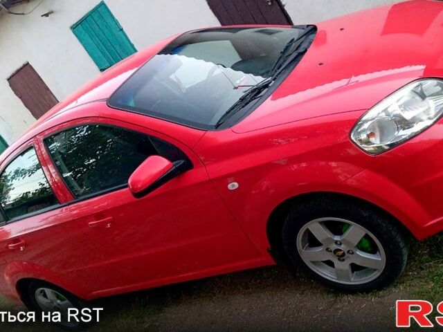 Красный Шевроле Авео, объемом двигателя 1.4 л и пробегом 126 тыс. км за 3999 $, фото 1 на Automoto.ua