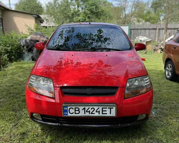 Красный Шевроле Авео, объемом двигателя 1.5 л и пробегом 191 тыс. км за 2700 $, фото 1 на Automoto.ua
