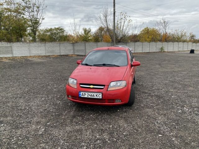 Червоний Шевроле Авео, об'ємом двигуна 1.5 л та пробігом 300 тис. км за 2200 $, фото 1 на Automoto.ua