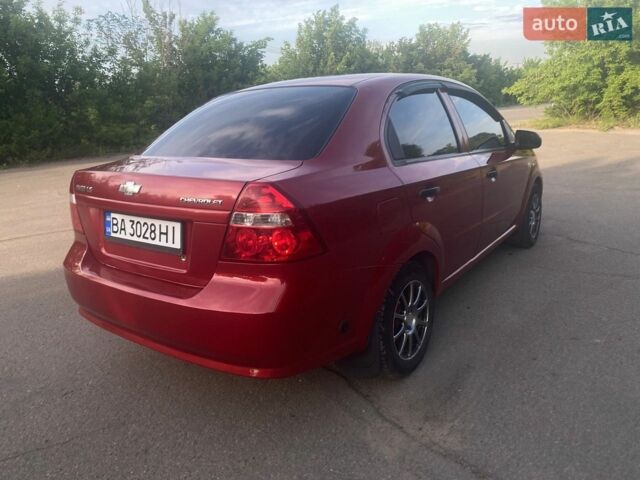 Красный Шевроле Авео, объемом двигателя 1.5 л и пробегом 250 тыс. км за 3500 $, фото 1 на Automoto.ua