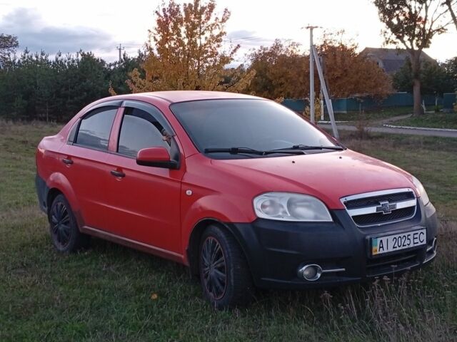 Красный Шевроле Авео, объемом двигателя 1.5 л и пробегом 320 тыс. км за 3000 $, фото 1 на Automoto.ua
