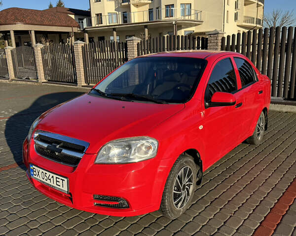 Красный Шевроле Авео, объемом двигателя 1.5 л и пробегом 169 тыс. км за 3200 $, фото 1 на Automoto.ua