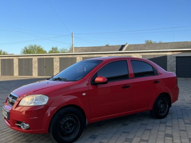 Червоний Шевроле Авео, об'ємом двигуна 1.5 л та пробігом 240 тис. км за 3200 $, фото 1 на Automoto.ua