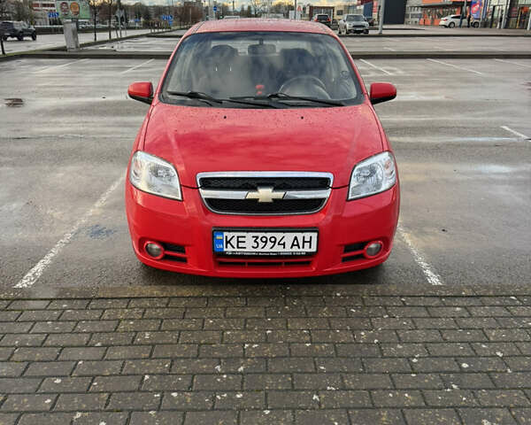 Красный Шевроле Авео, объемом двигателя 1.5 л и пробегом 131 тыс. км за 4543 $, фото 1 на Automoto.ua