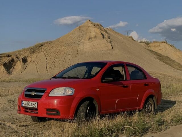 Красный Шевроле Авео, объемом двигателя 1.5 л и пробегом 267 тыс. км за 2750 $, фото 1 на Automoto.ua