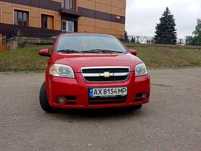 Красный Шевроле Авео, объемом двигателя 1.5 л и пробегом 200 тыс. км за 4150 $, фото 1 на Automoto.ua