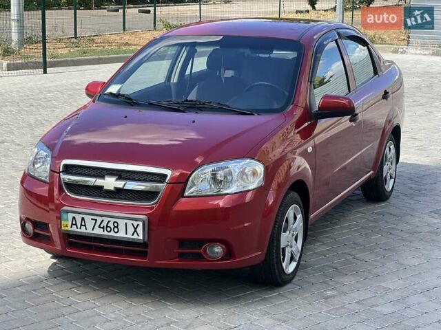 Красный Шевроле Авео, объемом двигателя 1.5 л и пробегом 76 тыс. км за 4750 $, фото 1 на Automoto.ua