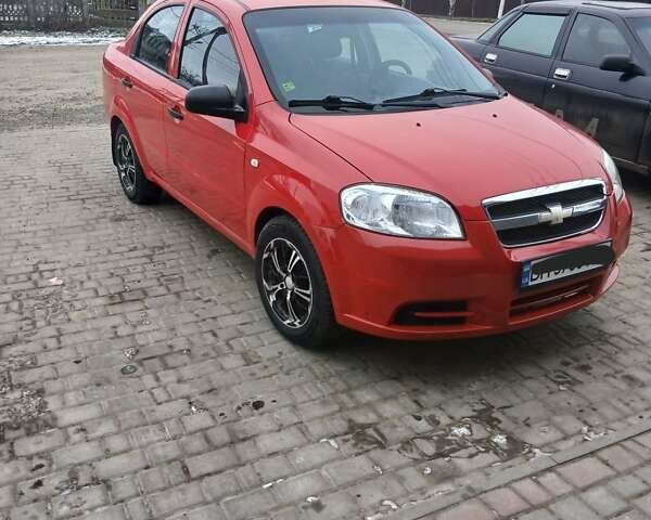 Красный Шевроле Авео, объемом двигателя 1.15 л и пробегом 143 тыс. км за 3900 $, фото 1 на Automoto.ua