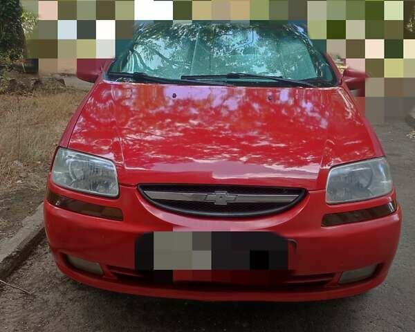 Красный Шевроле Авео, объемом двигателя 1.5 л и пробегом 295 тыс. км за 3000 $, фото 1 на Automoto.ua