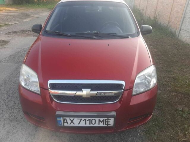 Красный Шевроле Авео, объемом двигателя 1.5 л и пробегом 270 тыс. км за 3500 $, фото 1 на Automoto.ua
