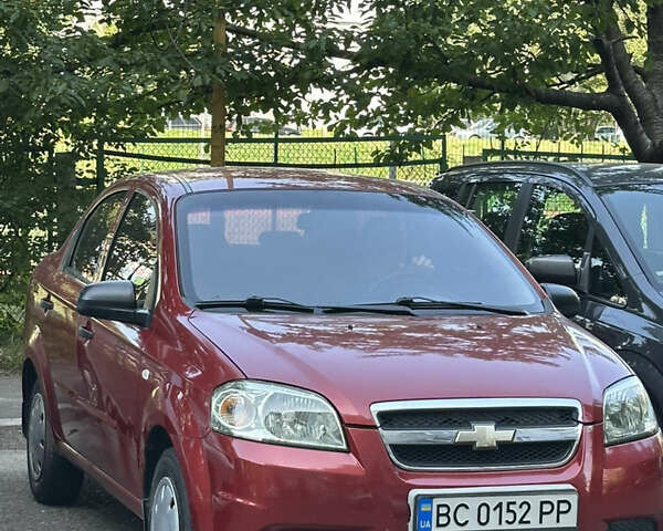 Красный Шевроле Авео, объемом двигателя 1.5 л и пробегом 200 тыс. км за 3200 $, фото 1 на Automoto.ua