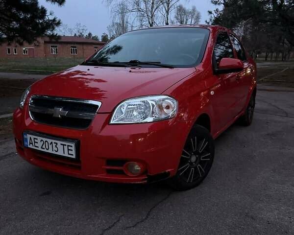 Червоний Шевроле Авео, об'ємом двигуна 1.5 л та пробігом 208 тис. км за 4200 $, фото 1 на Automoto.ua