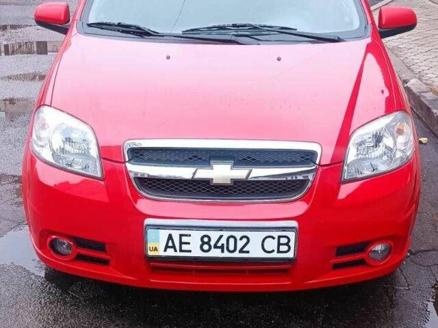 Красный Шевроле Авео, объемом двигателя 1.5 л и пробегом 86 тыс. км за 4500 $, фото 1 на Automoto.ua