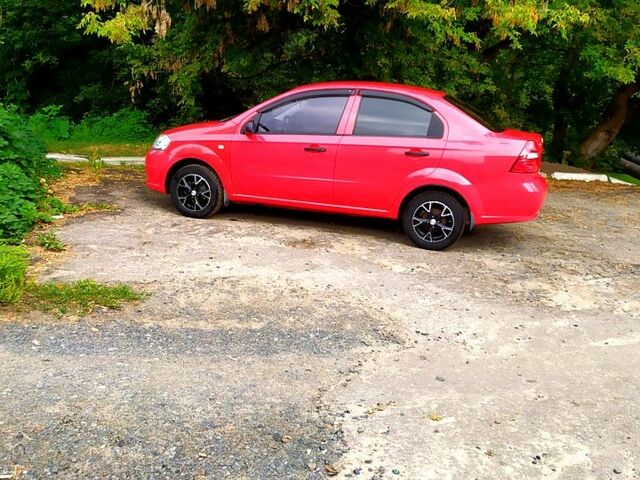 Червоний Шевроле Авео, об'ємом двигуна 1.5 л та пробігом 0 тис. км за 4500 $, фото 1 на Automoto.ua