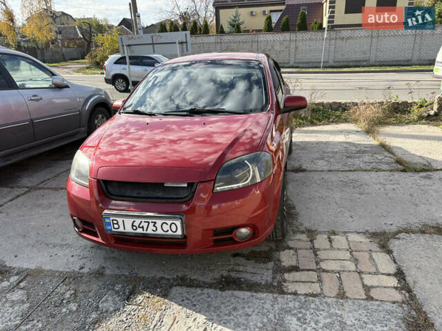 Красный Шевроле Авео, объемом двигателя 1.5 л и пробегом 263 тыс. км за 4500 $, фото 1 на Automoto.ua