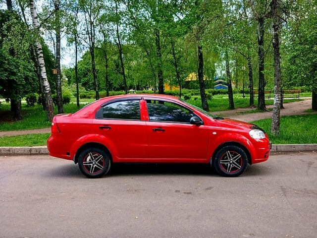 Красный Шевроле Авео, объемом двигателя 1.5 л и пробегом 92 тыс. км за 4200 $, фото 1 на Automoto.ua