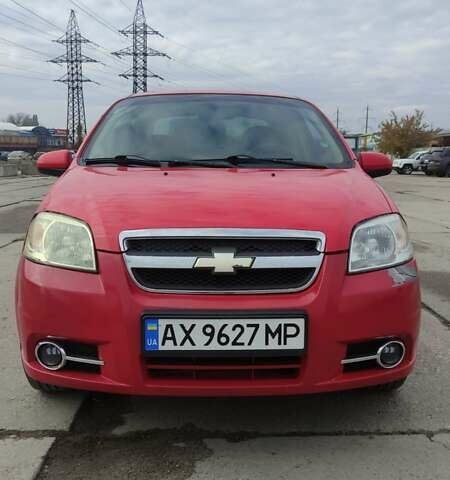 Красный Шевроле Авео, объемом двигателя 1.5 л и пробегом 205 тыс. км за 3300 $, фото 1 на Automoto.ua