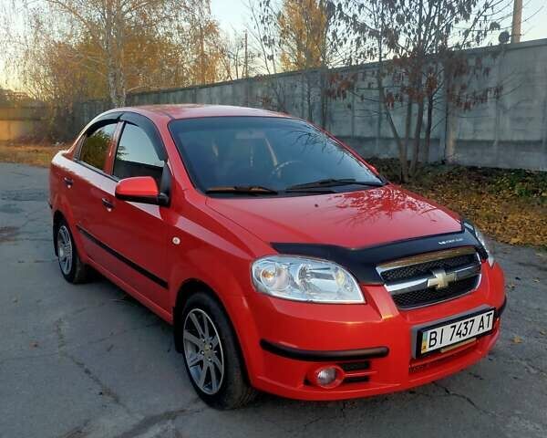 Красный Шевроле Авео, объемом двигателя 1.5 л и пробегом 65 тыс. км за 5500 $, фото 1 на Automoto.ua