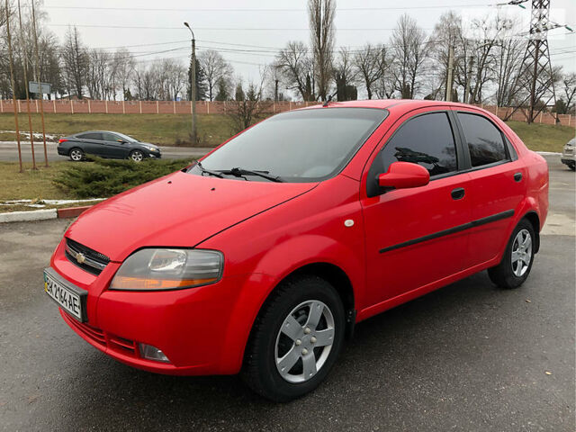 Червоний Шевроле Авео, об'ємом двигуна 1.5 л та пробігом 126 тис. км за 4700 $, фото 1 на Automoto.ua