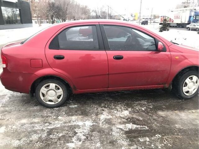 Червоний Шевроле Авео, об'ємом двигуна 1.5 л та пробігом 180 тис. км за 3700 $, фото 1 на Automoto.ua