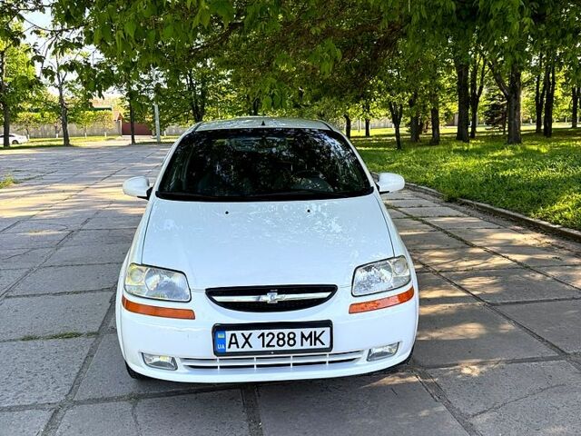 Шевроле Авео, объемом двигателя 1.5 л и пробегом 254 тыс. км за 3300 $, фото 1 на Automoto.ua