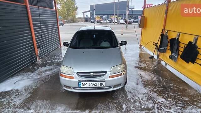 Шевроле Авео, об'ємом двигуна 1.5 л та пробігом 270 тис. км за 2500 $, фото 1 на Automoto.ua
