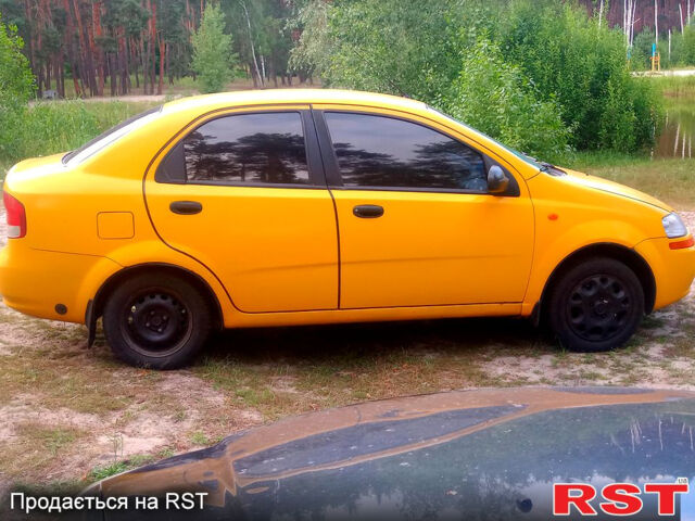 Шевроле Авео, об'ємом двигуна 1.5 л та пробігом 100 тис. км за 2500 $, фото 1 на Automoto.ua