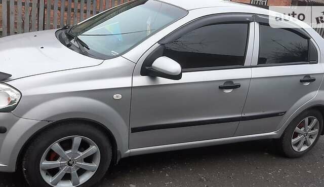 Шевроле Авео, об'ємом двигуна 1.5 л та пробігом 203 тис. км за 4500 $, фото 1 на Automoto.ua