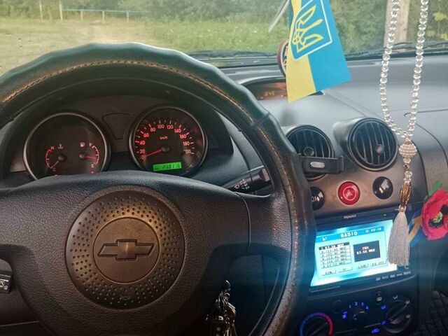 Шевроле Авео, объемом двигателя 1.5 л и пробегом 250 тыс. км за 3000 $, фото 1 на Automoto.ua