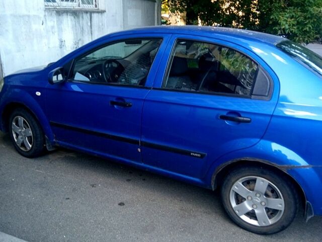 Шевроле Авео, объемом двигателя 1.5 л и пробегом 270 тыс. км за 2000 $, фото 1 на Automoto.ua