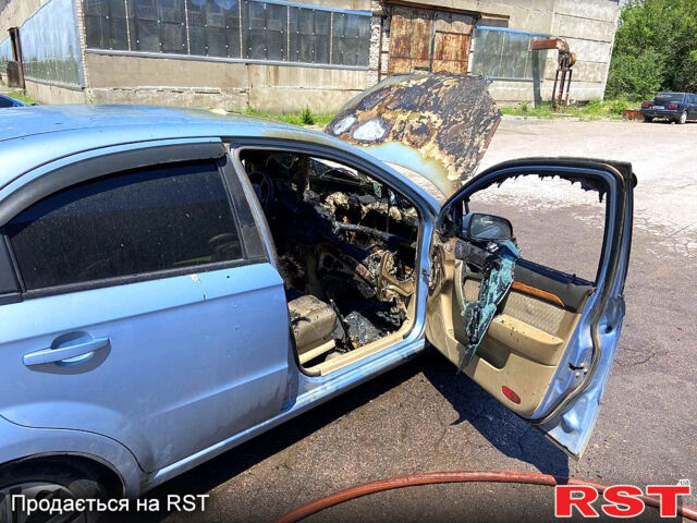 Шевроле Авео, объемом двигателя 1.6 л и пробегом 200 тыс. км за 900 $, фото 1 на Automoto.ua