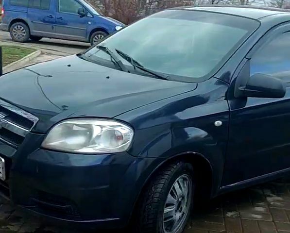 Шевроле Авео, объемом двигателя 1.5 л и пробегом 200 тыс. км за 2400 $, фото 1 на Automoto.ua