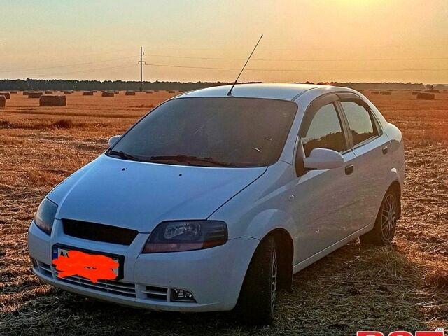 Шевроле Авео, объемом двигателя 1.5 л и пробегом 200 тыс. км за 3400 $, фото 1 на Automoto.ua