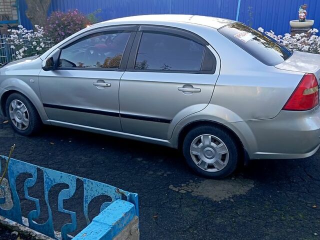 Шевроле Авео, объемом двигателя 1.6 л и пробегом 200 тыс. км за 3000 $, фото 1 на Automoto.ua