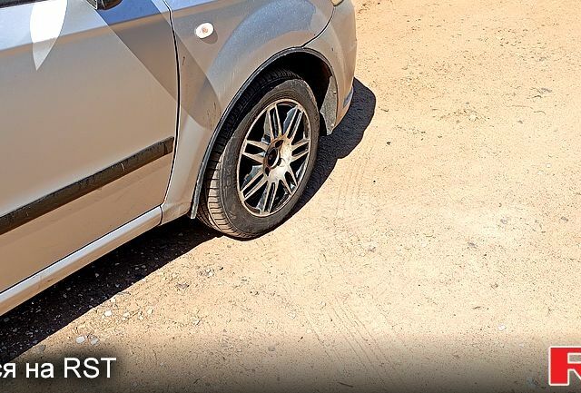 Шевроле Авео 2011 в Харькове на Automoto.ua Шевроле Авео, объемом двигателя 1.5 л и пробегом 0 тыс. км за 2500 $, фото 1 на Automoto.ua