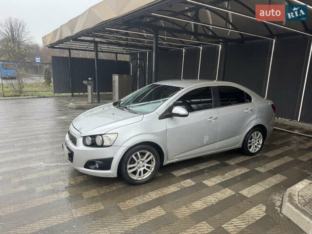 Шевроле Авео, объемом двигателя 1.4 л и пробегом 200 тыс. км за 3999 $, фото 1 на Automoto.ua