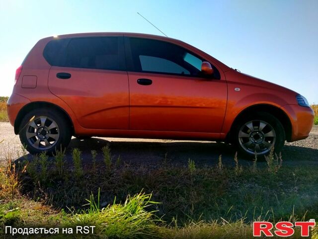 Желтый Шевроле Авео, объемом двигателя 1.5 л и пробегом 190 тыс. км за 3400 $, фото 1 на Automoto.ua